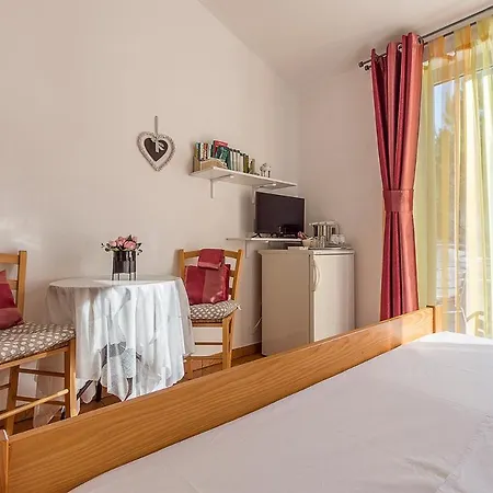 Apartment Apartman, And Kata Pula