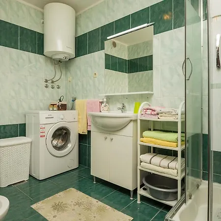 Daire Apartman, And Kata *