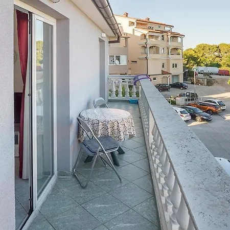 Apartman, And Kata * Pula