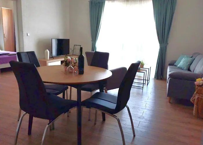 Apartman, And Kata Apartman Pula