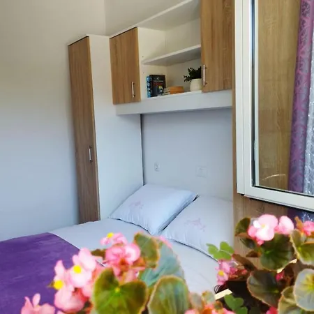 Apartman, And Kata * Pula