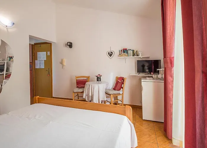 Apartman, And Kata *