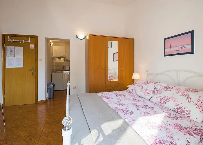 Apartman, And Kata Apartment *