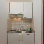Apartman, And Kata Apartament