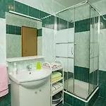 Apartman, And Kata