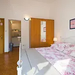 Apartman, And Kata Apartament *
