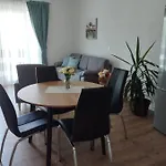 Apartament Apartman, And Kata Pula
