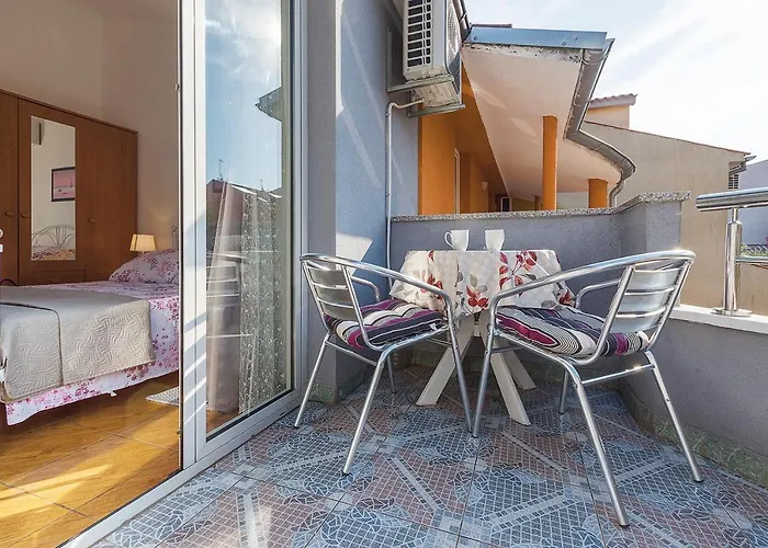 Apartman, And Kata *