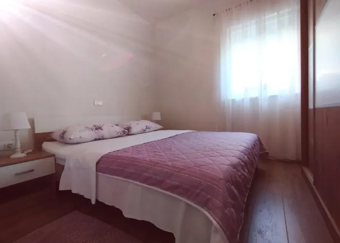 דירה Apartman, And Kata פולה